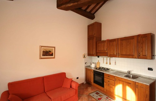 Certaldo Alto Apartment | Cosy apartment for 4 guests with WIFI, A/C, TV and panoramic view, close to San Gimignano