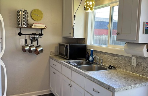 Southeast Eugene House | Cute & Cozy 2-Bedroom in SE Eugene