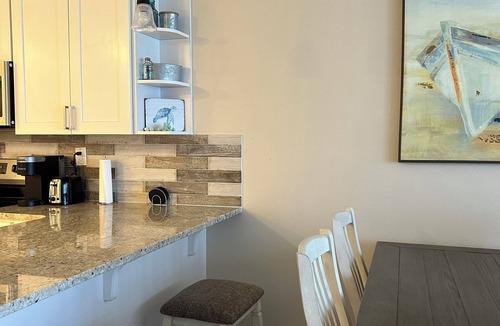 Ormond-by-the-Sea Condo | 2bed 2 bath penthouse beachfront condo in Ormond Beach - private balcony - WiFi