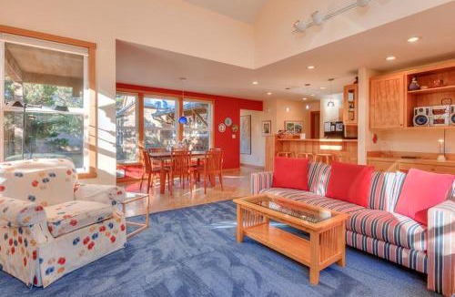 Shorepine Village House | Sandcastle-Pacific City - Meredith Lodging