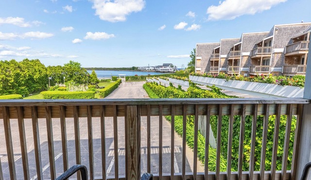 Aspinquid Resort