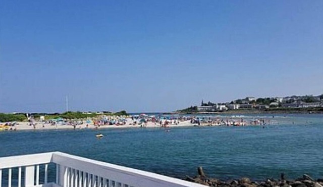 Waterfront Condo 1BR/1BA overlooking Ogunquit Beach very close to beach and town