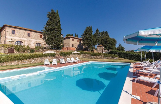 2 bedroom accommodation in Pomarance PI