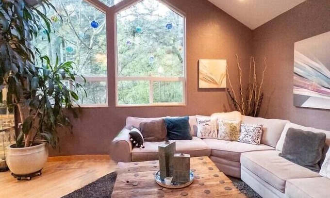 Corvallis House | The Mountain House