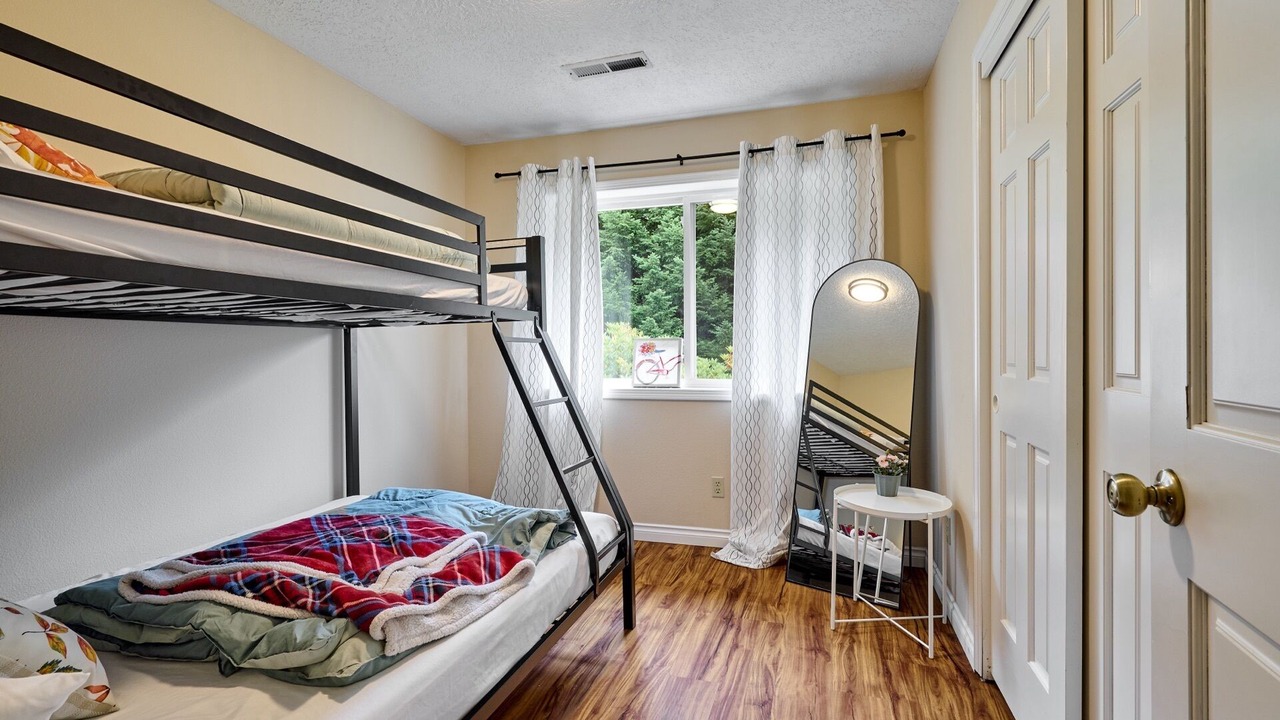 Photo of Bedroom in Estacada